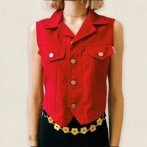 Women’s/Juniors red canvas cropped vest